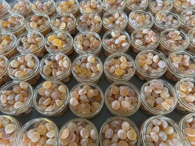 Fabrication des bonbons au miel